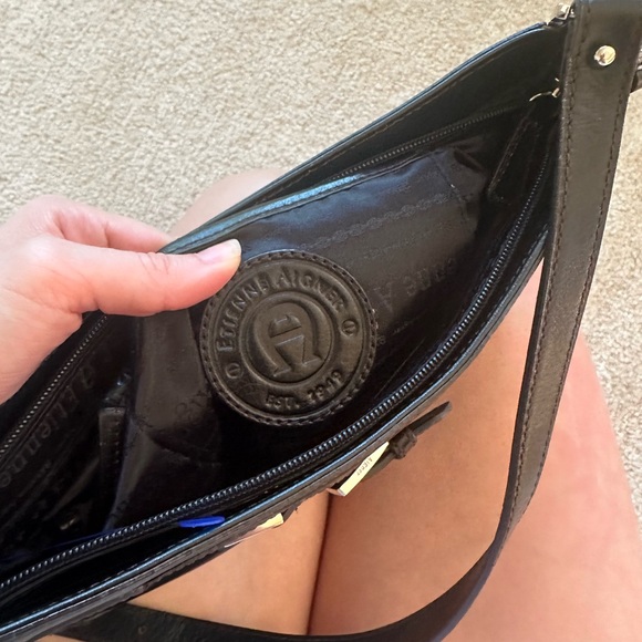 Aigner leather bag with wallet - Picture 5 of 7